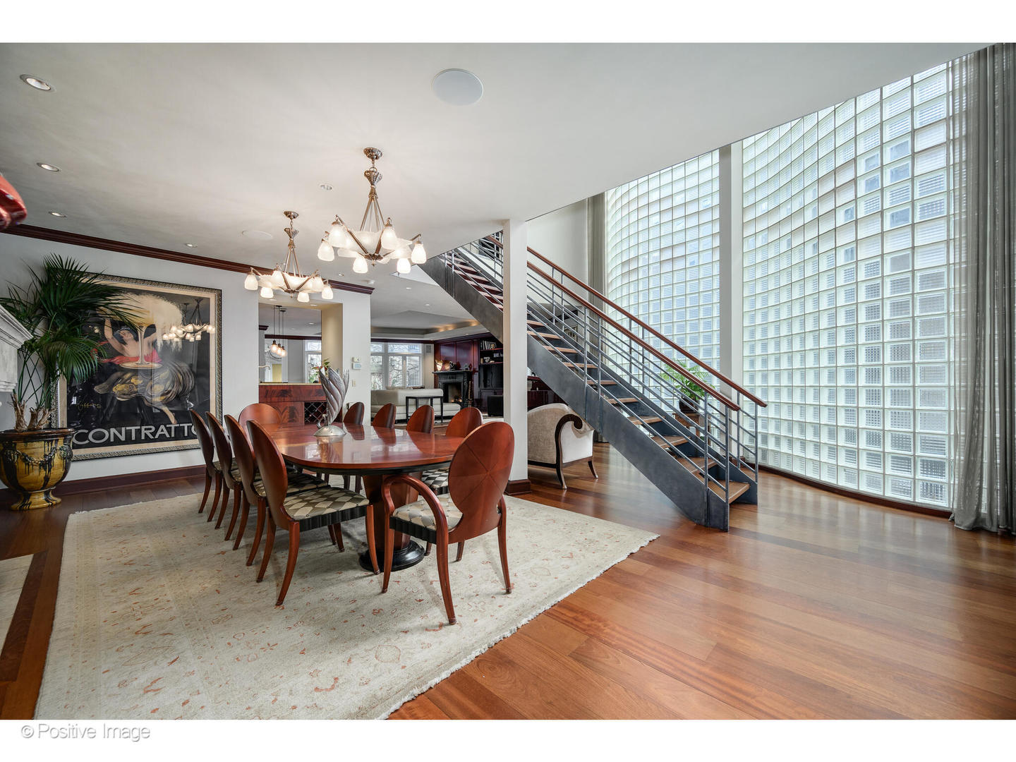 1811 North Howe Street Chicago IL 60614