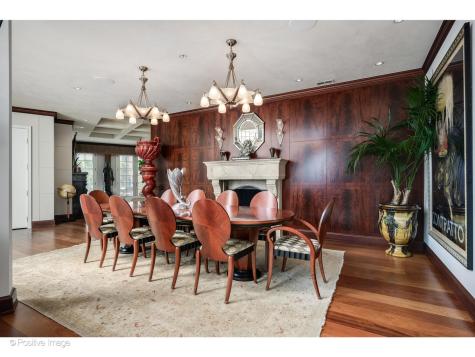 1811 North Howe Street Chicago IL 60614