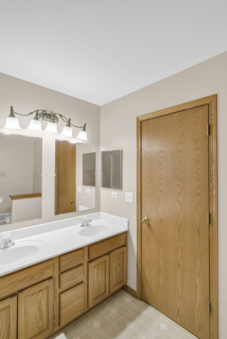 10549 Wakefield Lane Huntley IL 60142