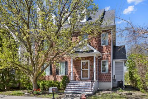335 West Carriage Lane Bensenville IL 60106