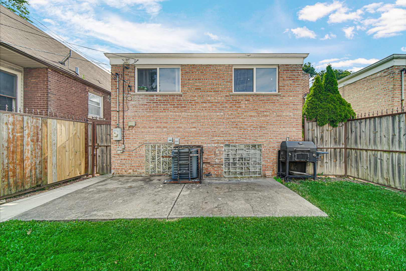 10339 South Calumet Avenue Chicago IL 60628