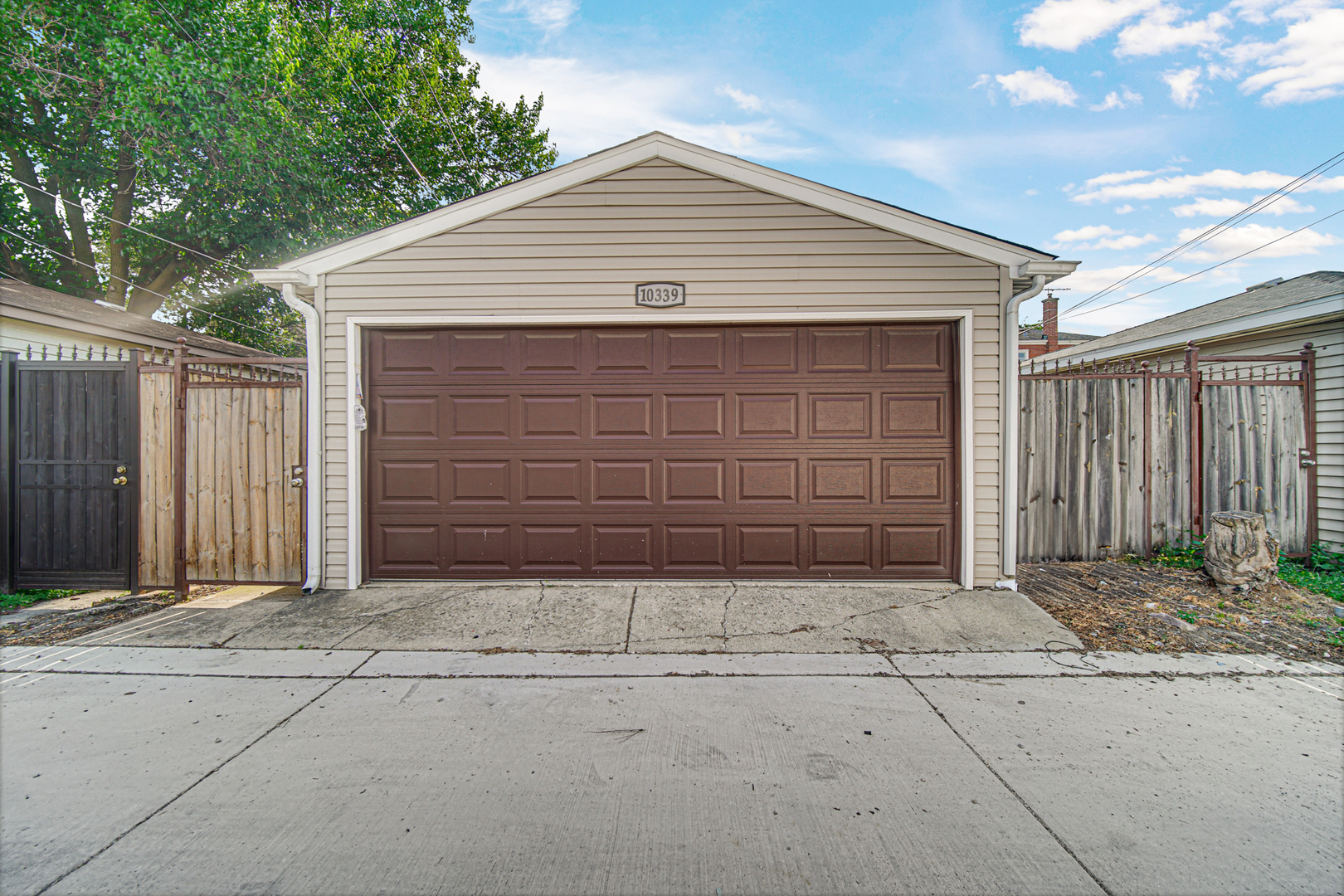 10339 South Calumet Avenue Chicago IL 60628
