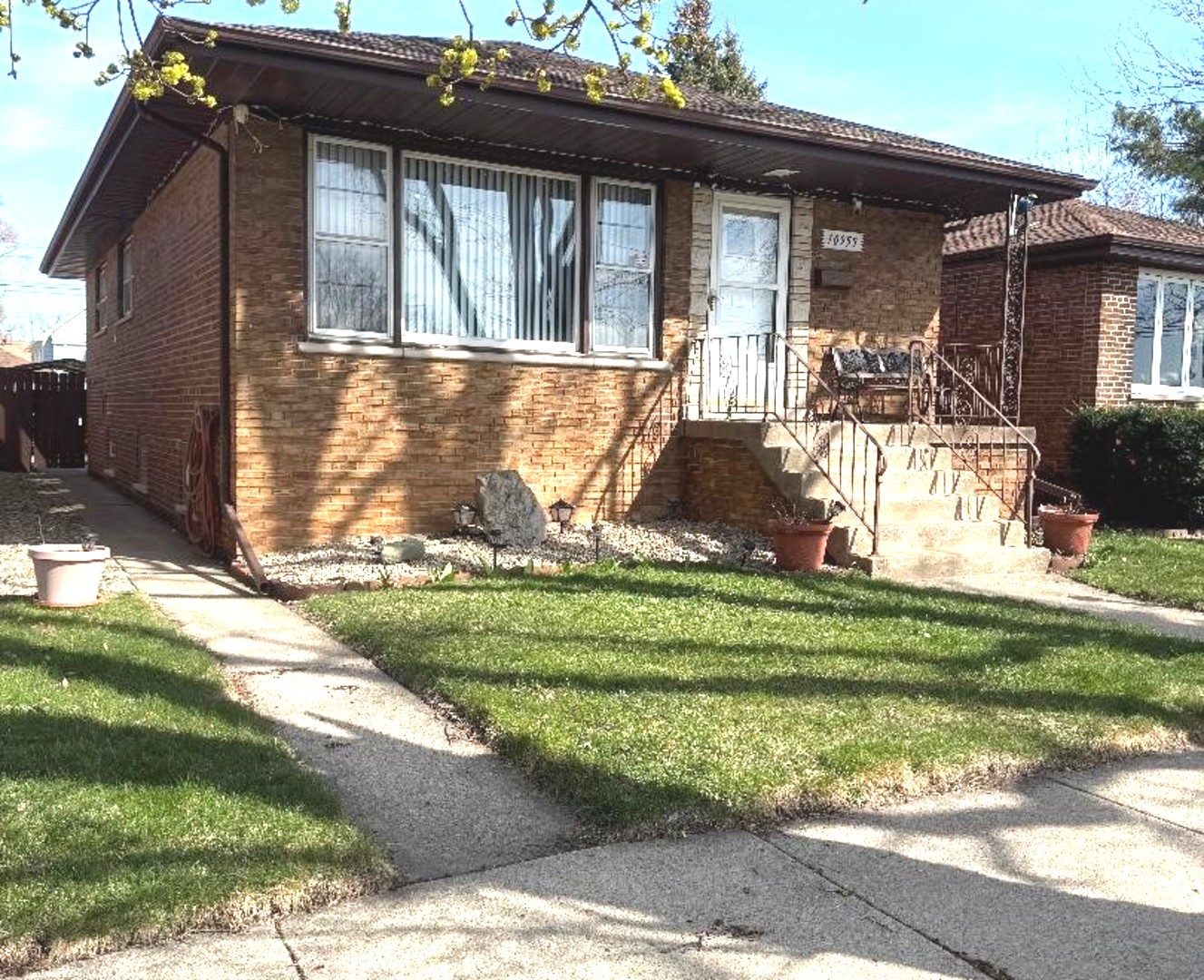 10955 South Mackinaw Avenue Chicago IL 60617