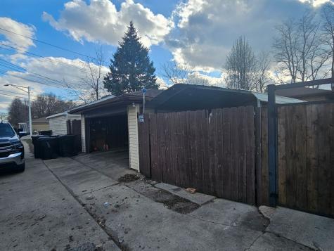 10955 South Mackinaw Avenue Chicago IL 60617