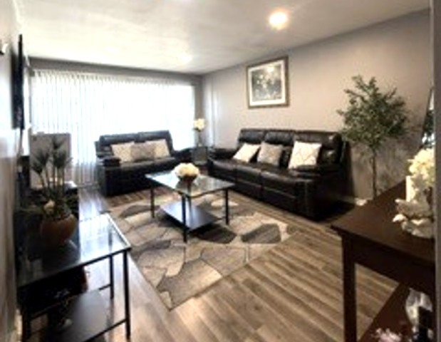10955 South Mackinaw Avenue Chicago IL 60617