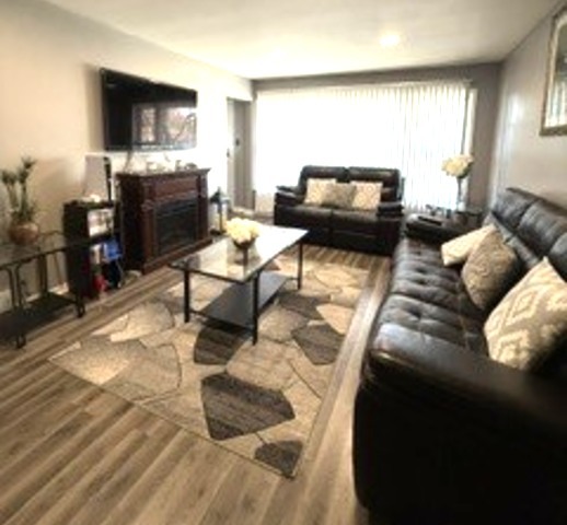 10955 South Mackinaw Avenue Chicago IL 60617