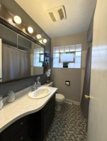 10955 South Mackinaw Avenue Chicago IL 60617
