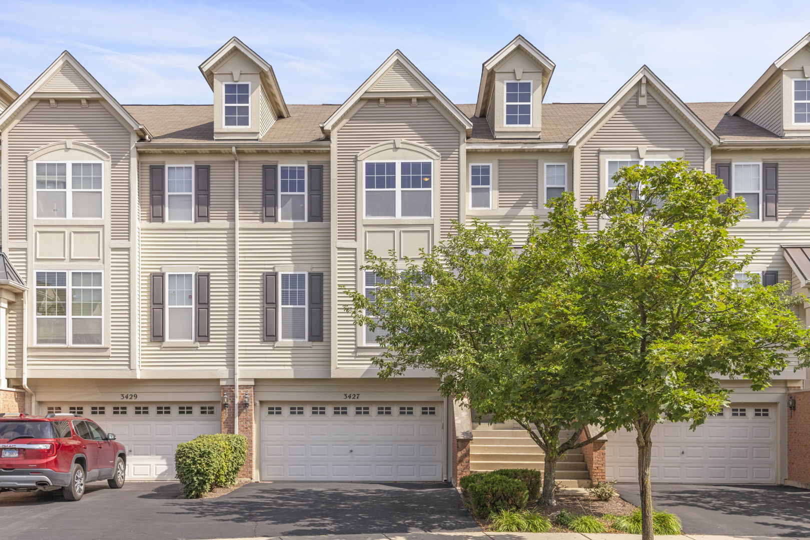3427 Bradbury Circle Aurora IL 60504