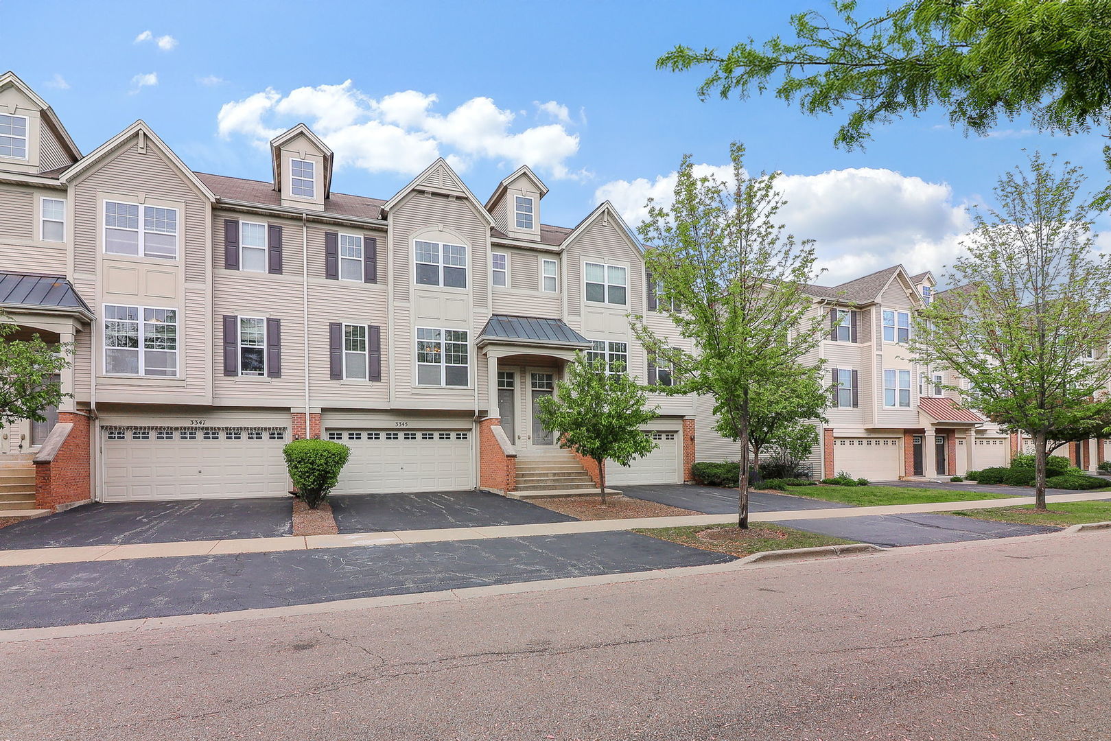 3345 Kentshire Circle Aurora IL 60504