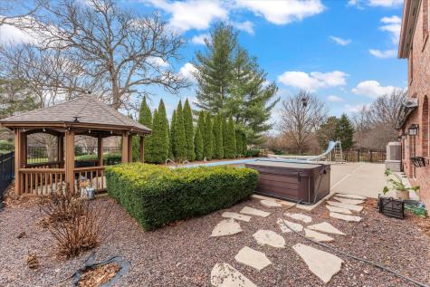 1303 Hickory Tree Court Mahomet IL 61853