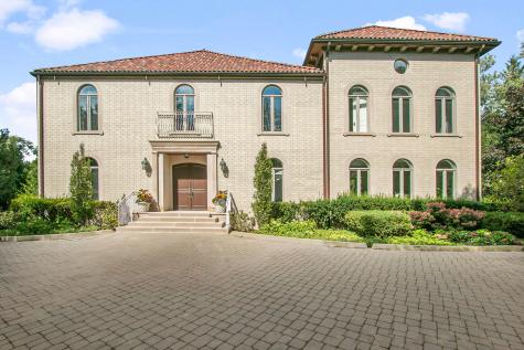1015 Sheridan Road Winnetka IL 60093