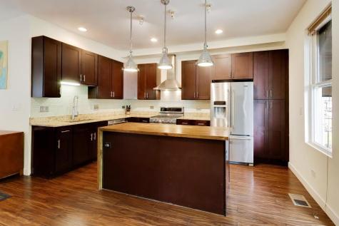 3526 West Mclean Avenue Chicago IL 60647