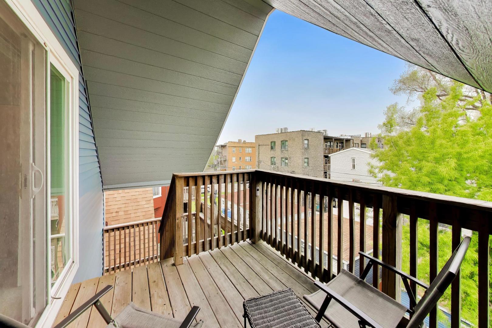 3526 West Mclean Avenue Chicago IL 60647