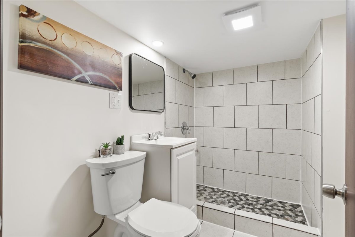 8403 South Sangamon Street Chicago IL 60620