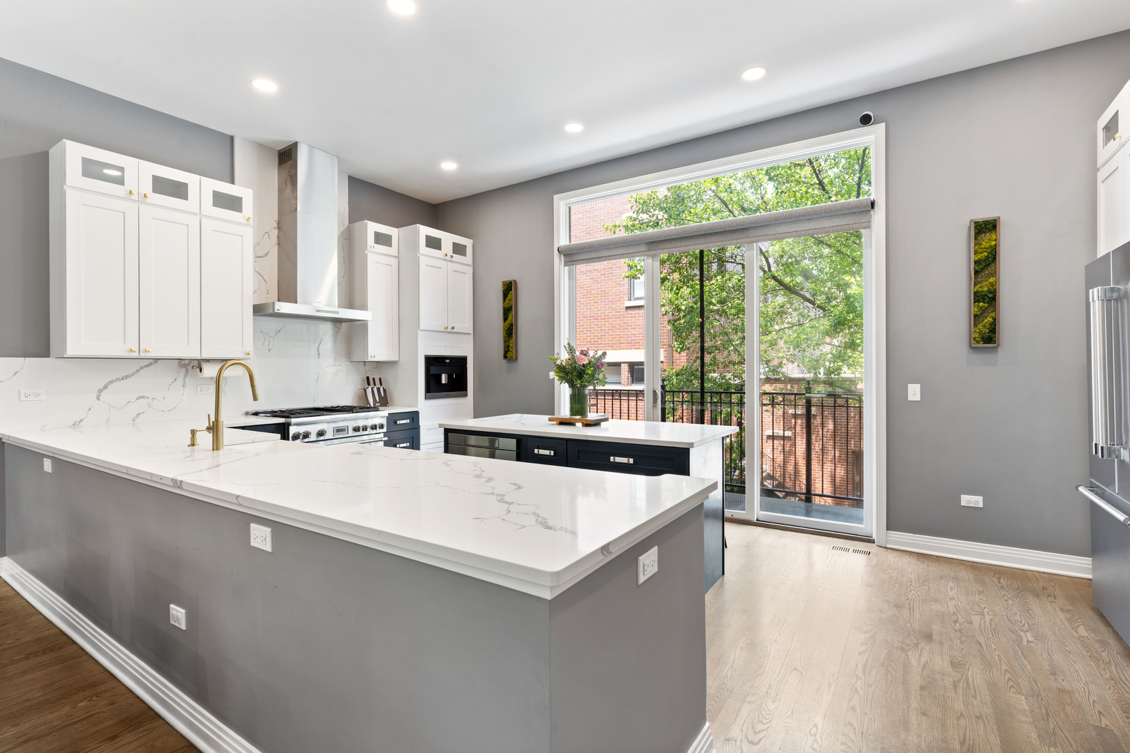 2631 North Hartland Court Chicago IL 60614