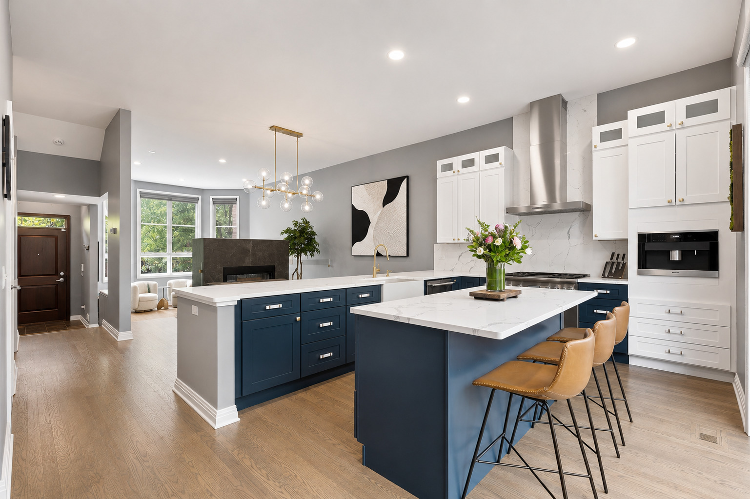 2631 North Hartland Court Chicago IL 60614