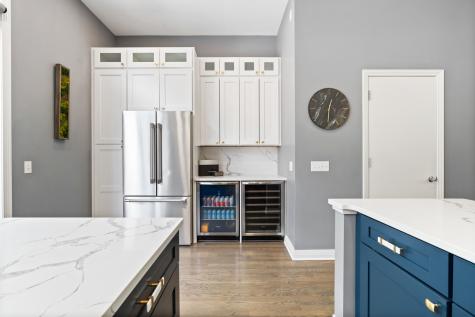 2631 North Hartland Court Chicago IL 60614
