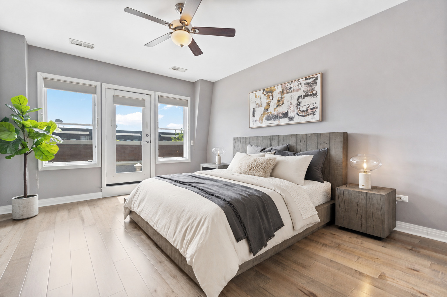 2631 North Hartland Court Chicago IL 60614