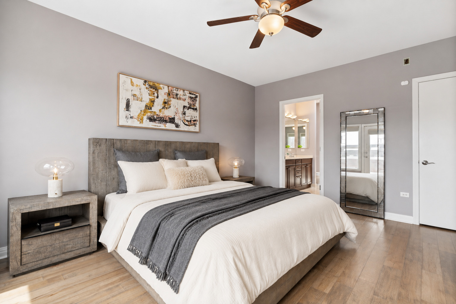 2631 North Hartland Court Chicago IL 60614