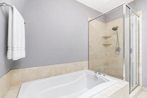 2631 North Hartland Court Chicago IL 60614