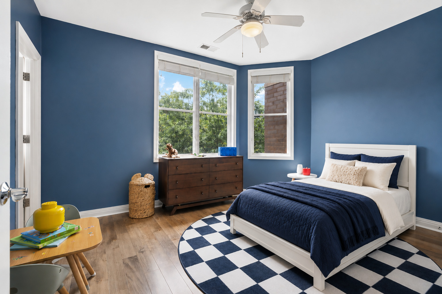 2631 North Hartland Court Chicago IL 60614