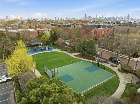 2631 North Hartland Court Chicago IL 60614