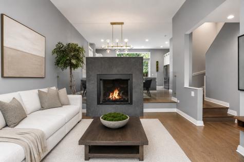 2631 North Hartland Court Chicago IL 60614
