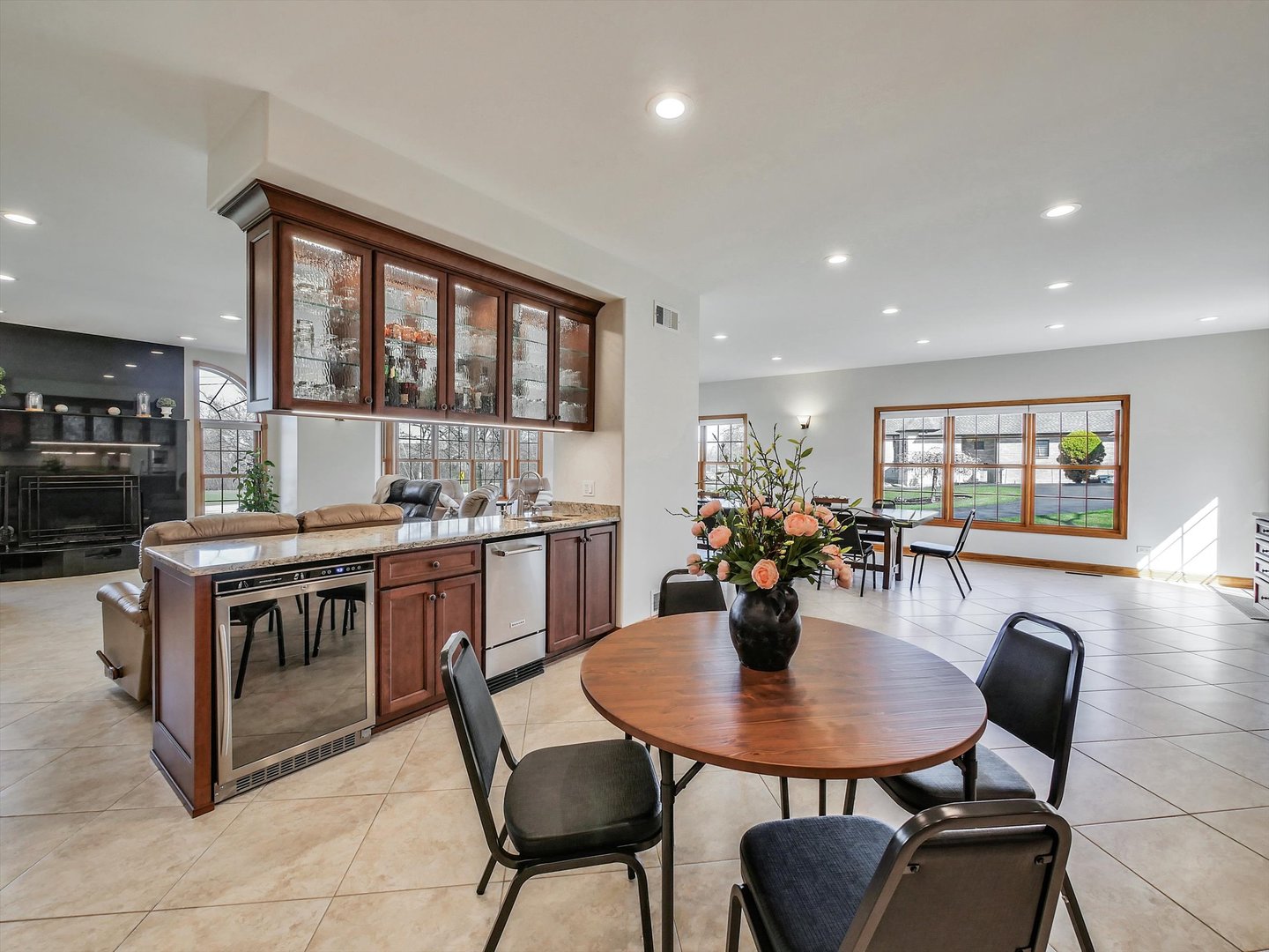 500 East Sherwood Drive Addison IL 60101