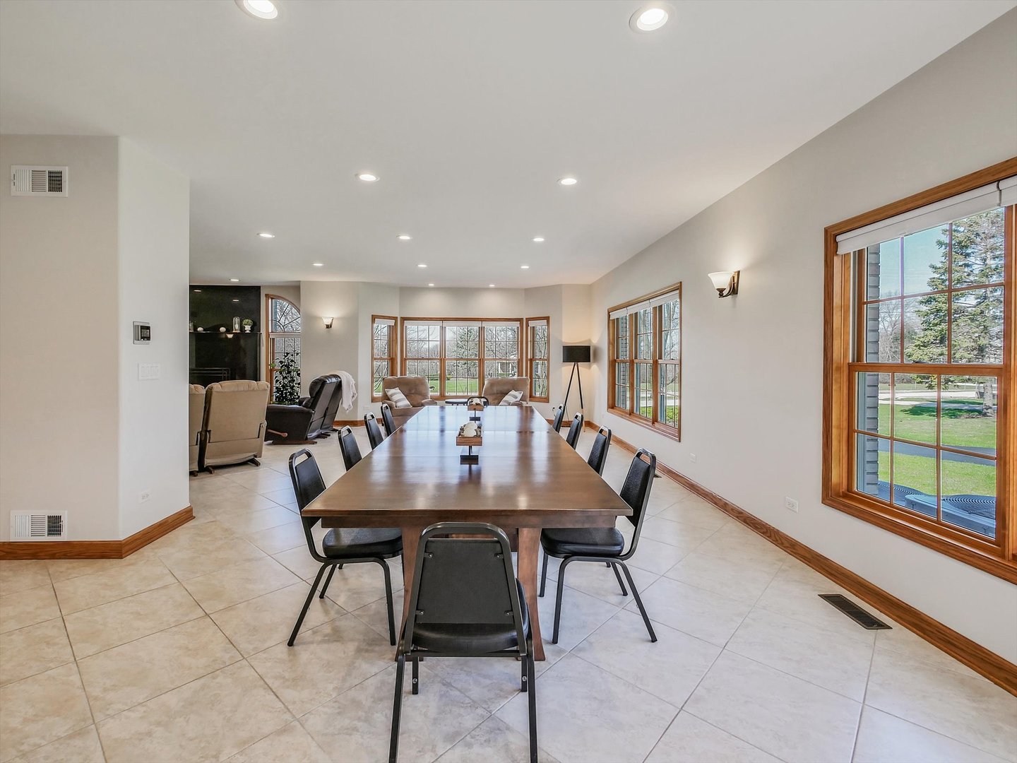 500 East Sherwood Drive Addison IL 60101