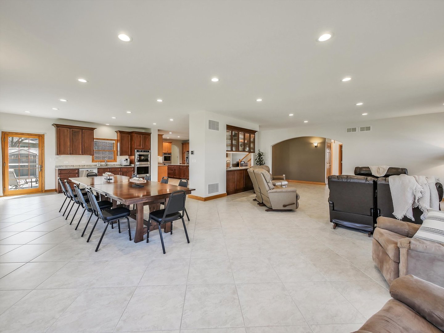 500 East Sherwood Drive Addison IL 60101