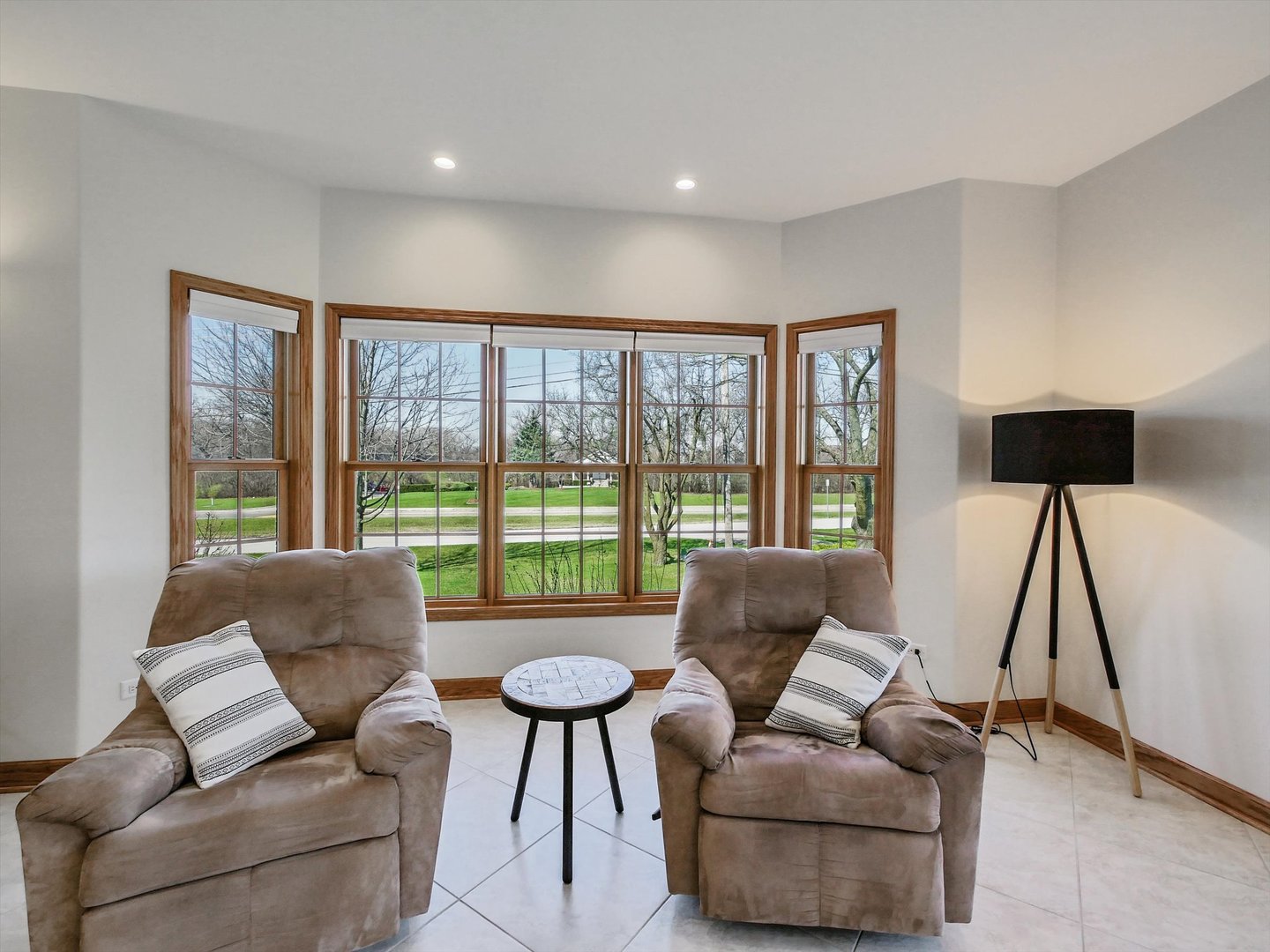 500 East Sherwood Drive Addison IL 60101