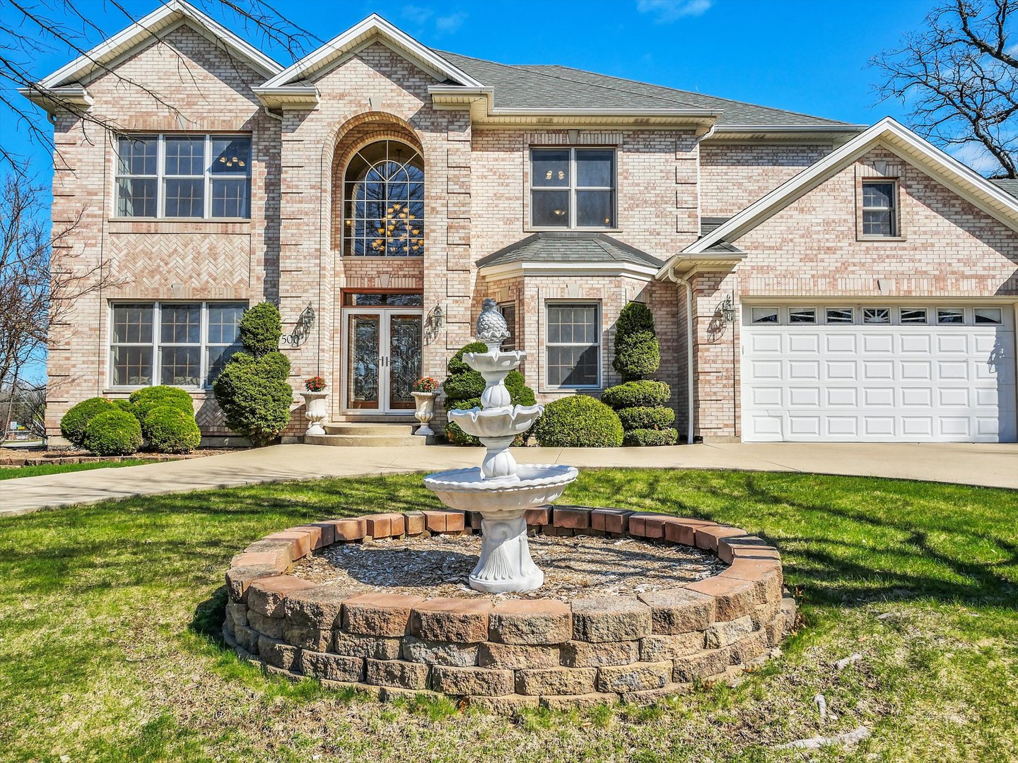 500 East Sherwood Drive Addison IL 60101