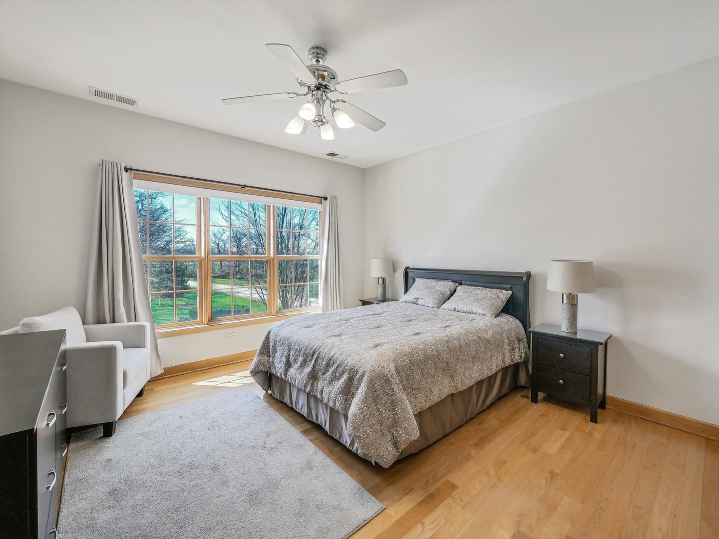 500 East Sherwood Drive Addison IL 60101