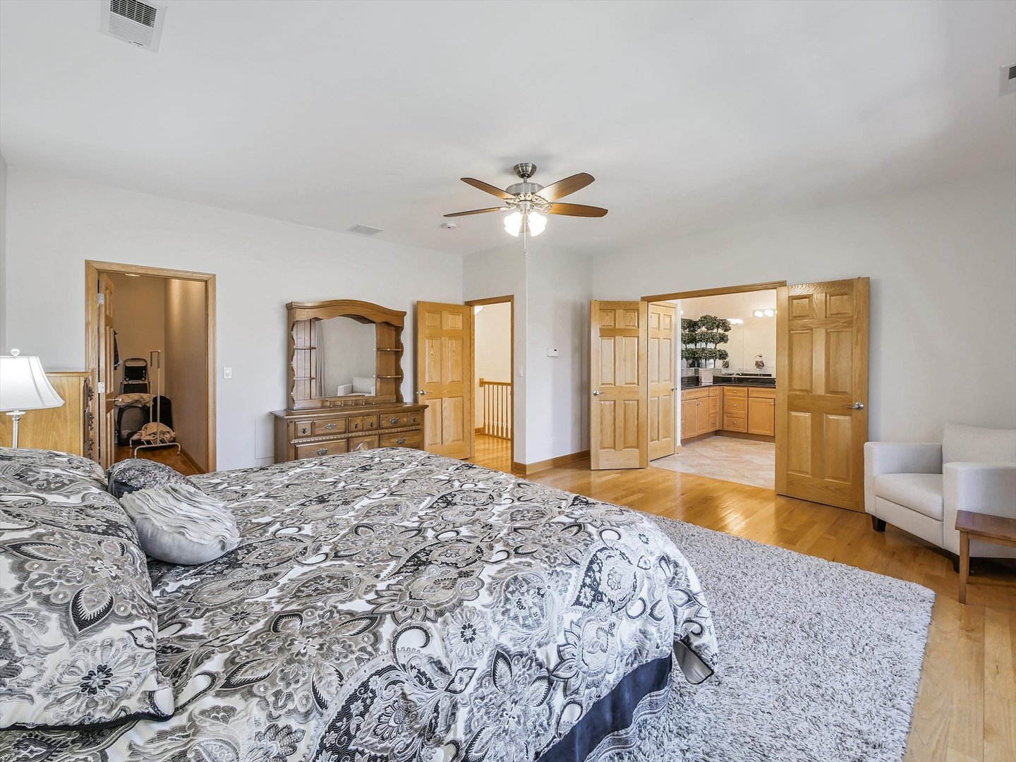 500 East Sherwood Drive Addison IL 60101