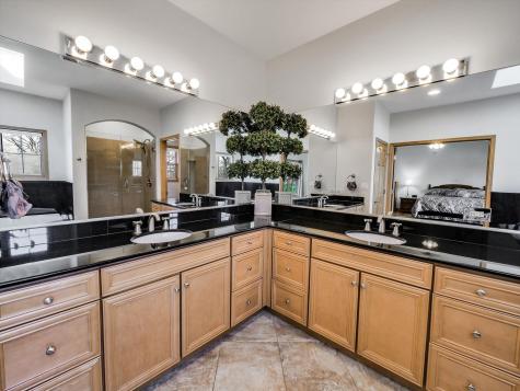500 East Sherwood Drive Addison IL 60101