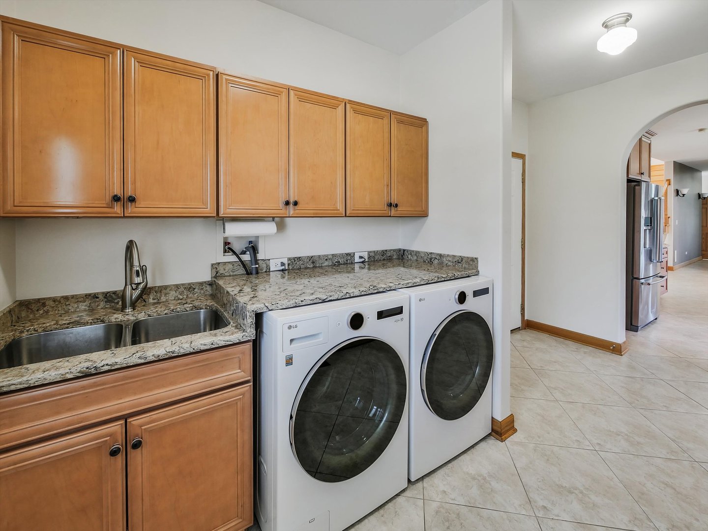 500 East Sherwood Drive Addison IL 60101