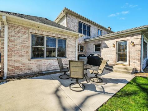 500 East Sherwood Drive Addison IL 60101