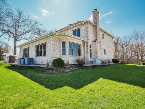 500 East Sherwood Drive Addison IL 60101