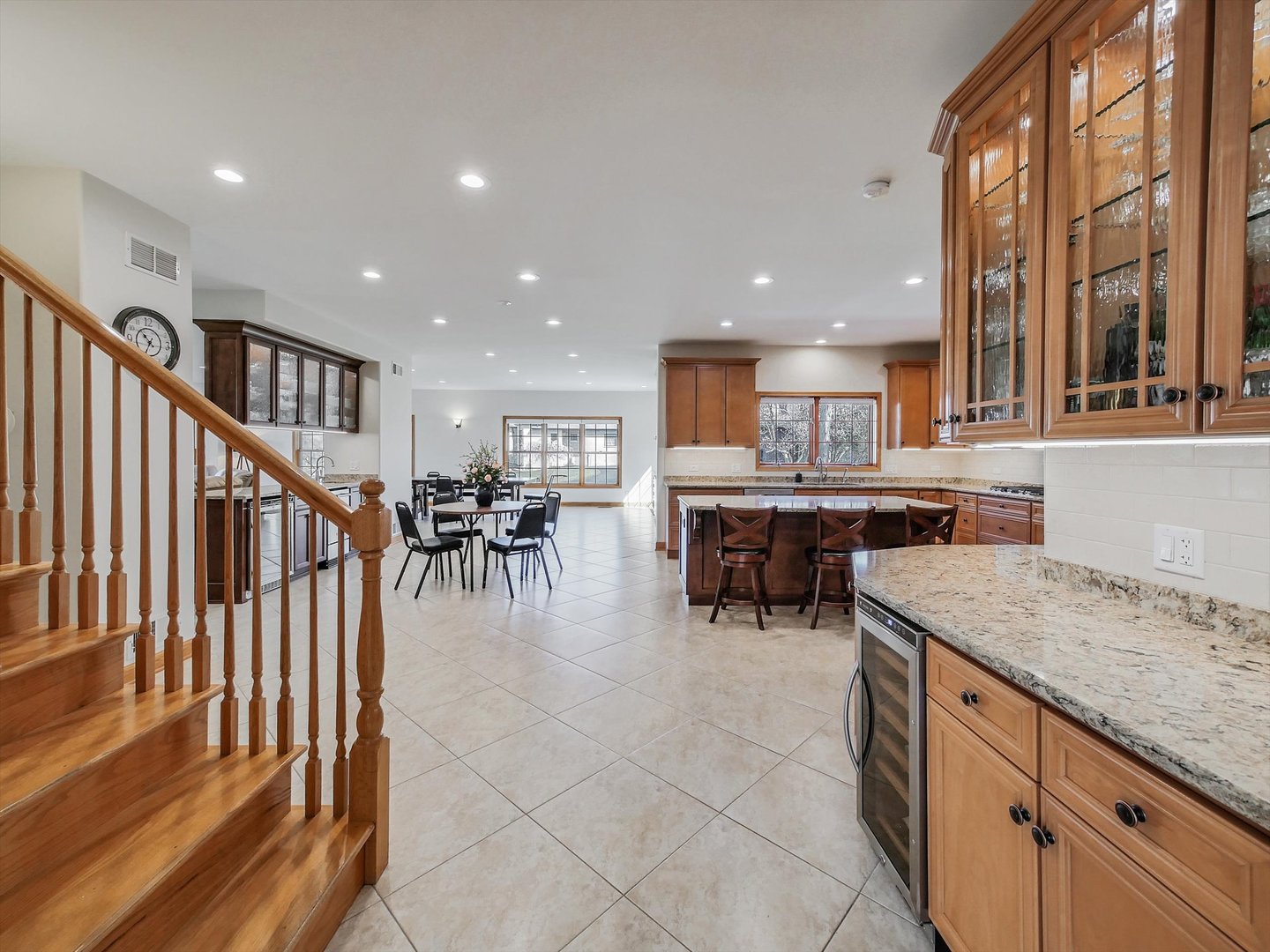 500 East Sherwood Drive Addison IL 60101