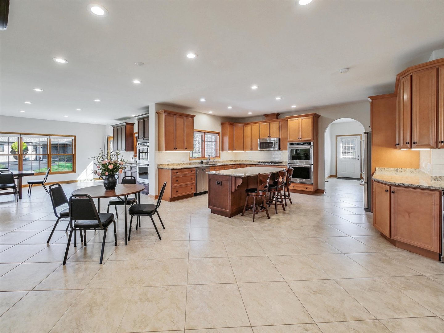 500 East Sherwood Drive Addison IL 60101