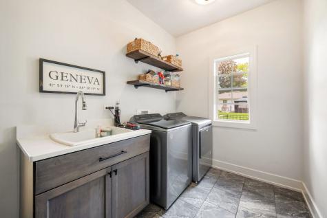 715 Oakwood Drive Geneva IL 60134