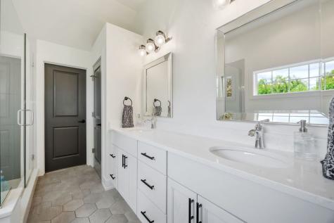 715 Oakwood Drive Geneva IL 60134
