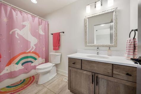 715 Oakwood Drive Geneva IL 60134