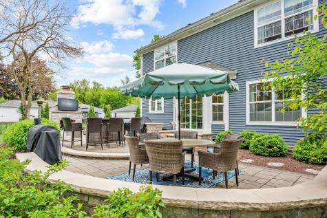 715 Oakwood Drive Geneva IL 60134