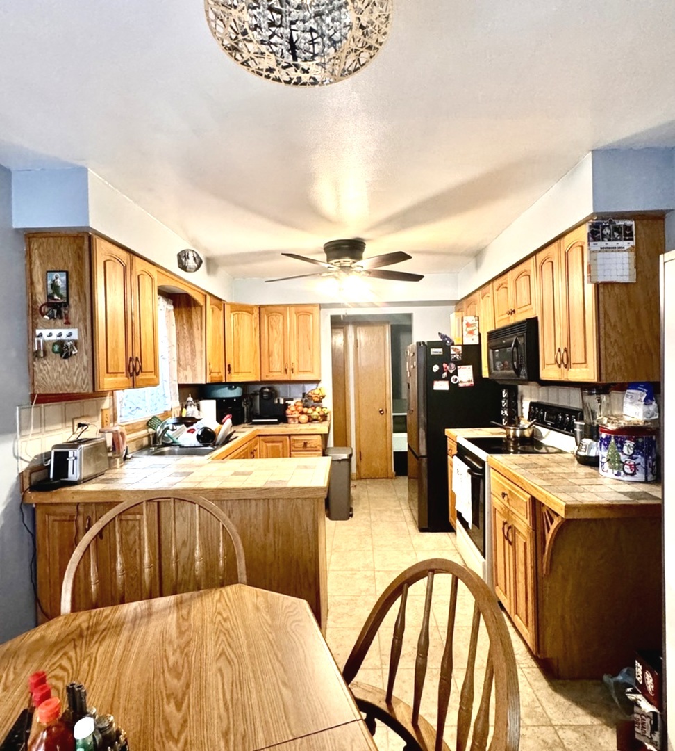 8416 South Kenneth Avenue Chicago IL 60652