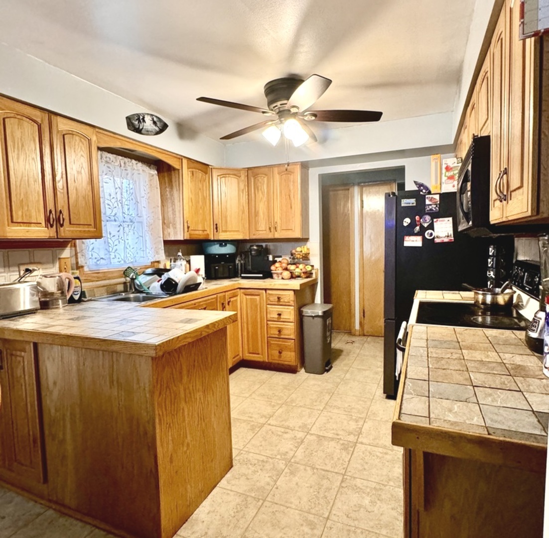 8416 South Kenneth Avenue Chicago IL 60652