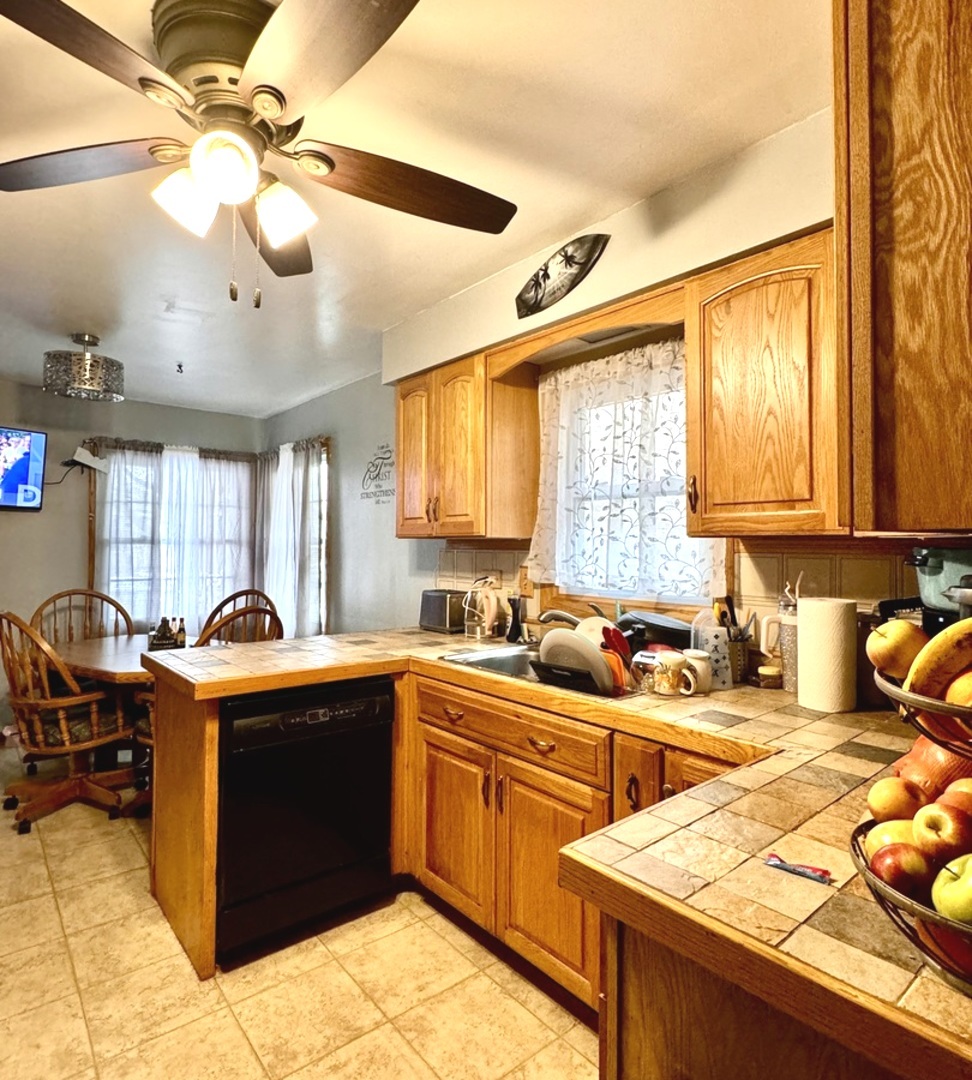 8416 South Kenneth Avenue Chicago IL 60652