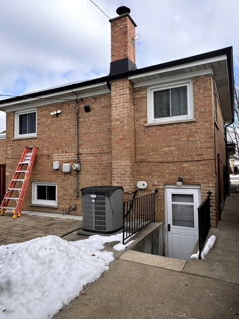 8416 South Kenneth Avenue Chicago IL 60652
