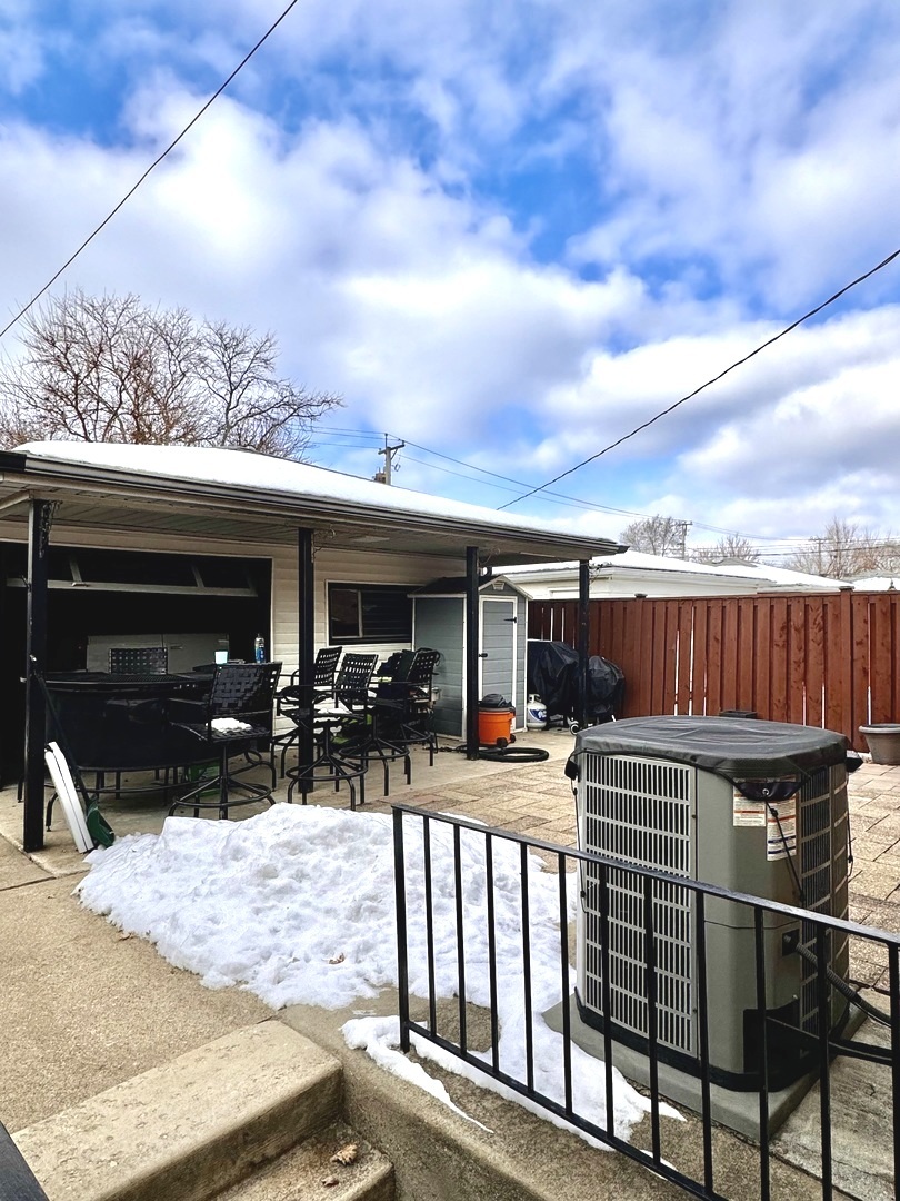 8416 South Kenneth Avenue Chicago IL 60652