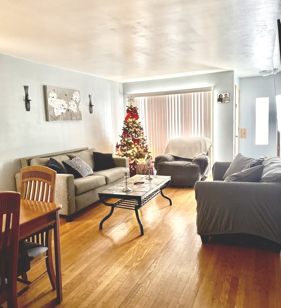 8416 South Kenneth Avenue Chicago IL 60652